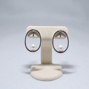 パールイヤリング（あこや本真珠）