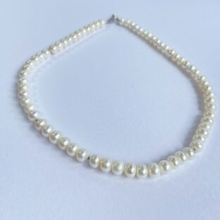 ジェンダーレスパールネックレス